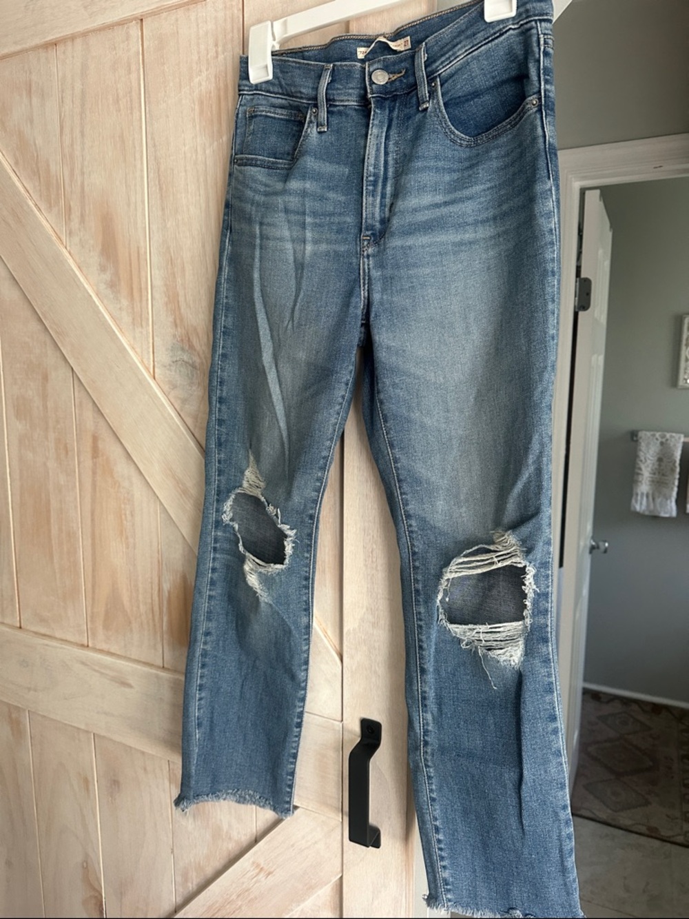 Levi's Women’s Straight-Leg Distressed Blue Jeans